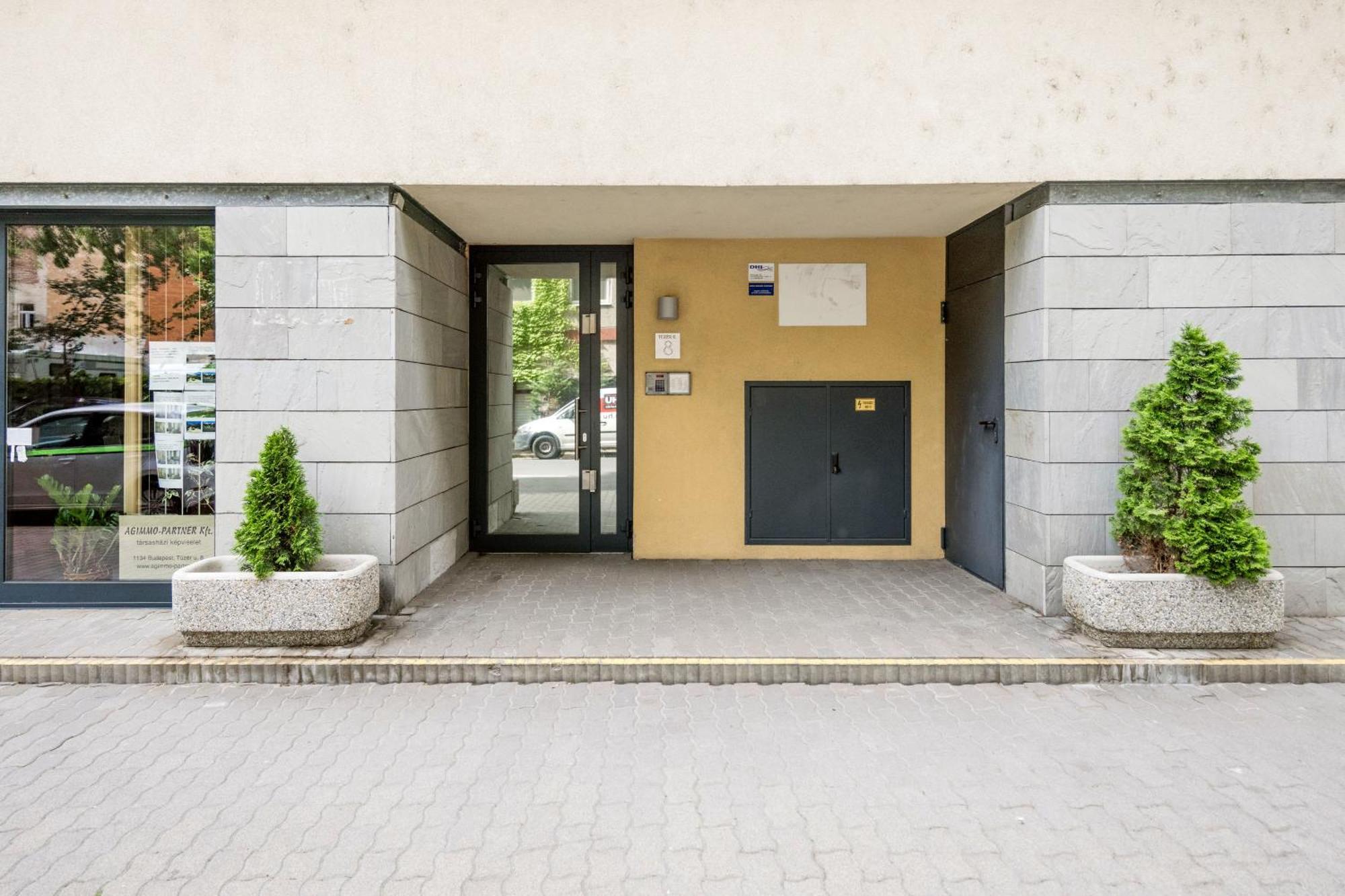 Modern Two-Bedroom Apartment With Free Parking Budapeszt Zewnętrze zdjęcie
